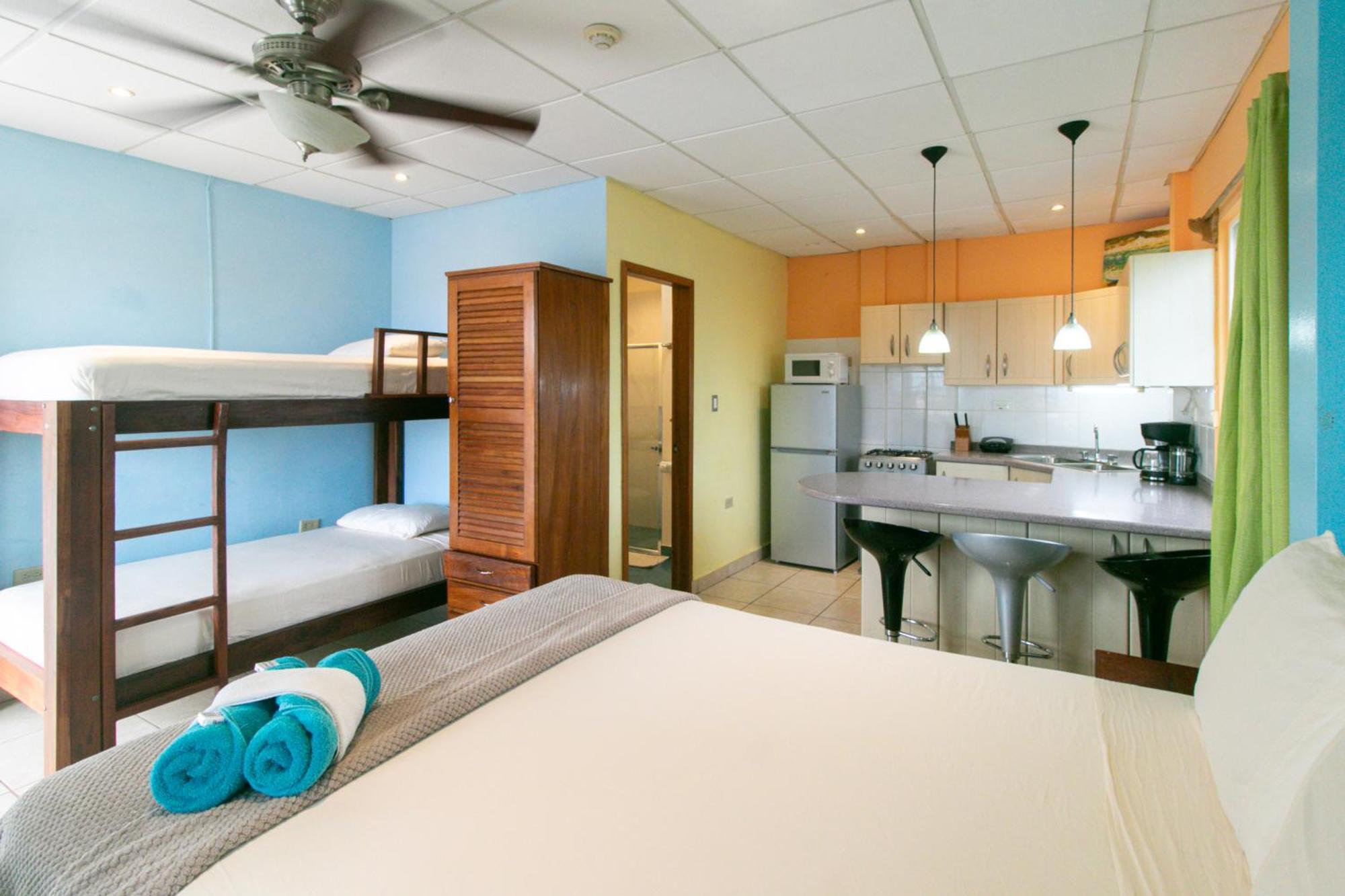 Aqua Point Condos Rentals Bocas del Toro Exterior foto