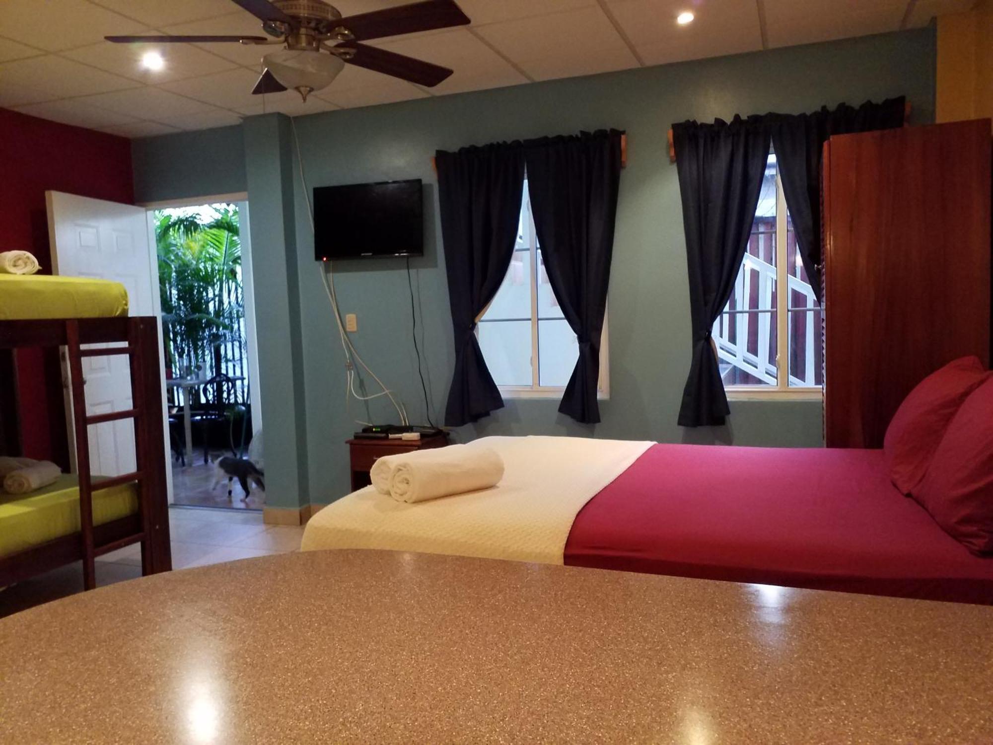 Aqua Point Condos Rentals Bocas del Toro Exterior foto
